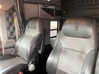 2023 Kenworth W900L