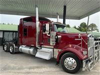 2023 Kenworth W900L