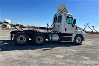 2017 Freightliner CA12564SLP Cascadia