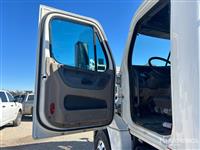 2017 Freightliner CA12564SLP Cascadia