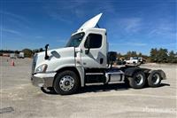2017 Freightliner CA12564SLP Cascadia