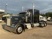 2005 Kenworth W900B