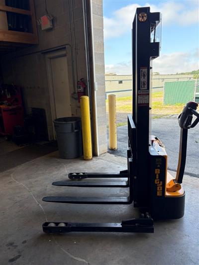 2024 Big Joe S22-116 Straddle Stacker