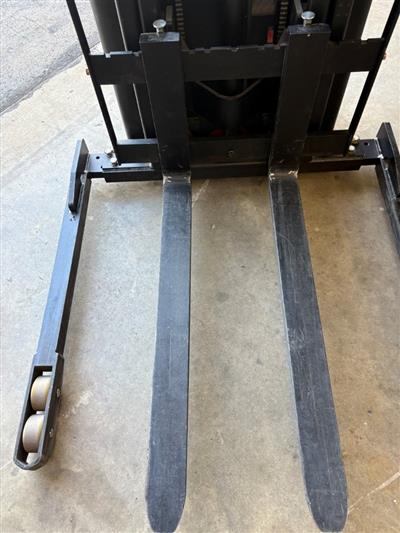 2024 Big Joe S22-116 Straddle Stacker