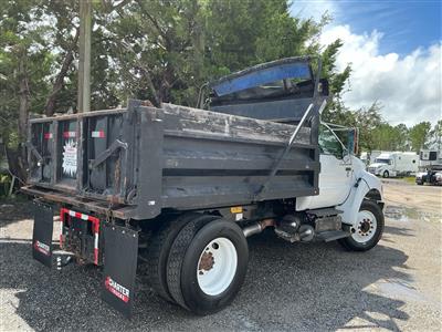 2015 Ford F750 XL S/A
