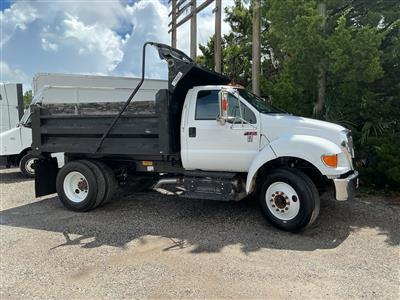 2015 Ford F750 XL S/A