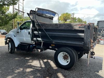 2015 Ford F750 XL S/A