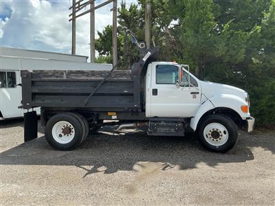 2015 Ford F750 XL S/A
