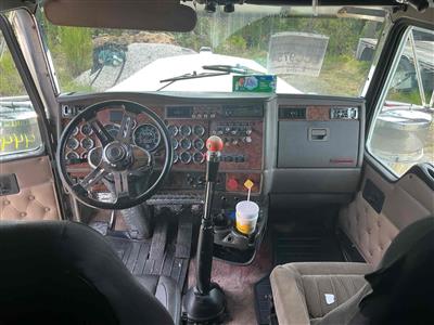 2002 Kenworth W900L