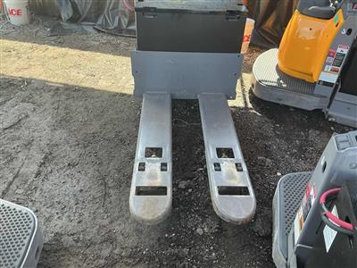 2021 Jungheinrich ECR327A (Electric End Rider)