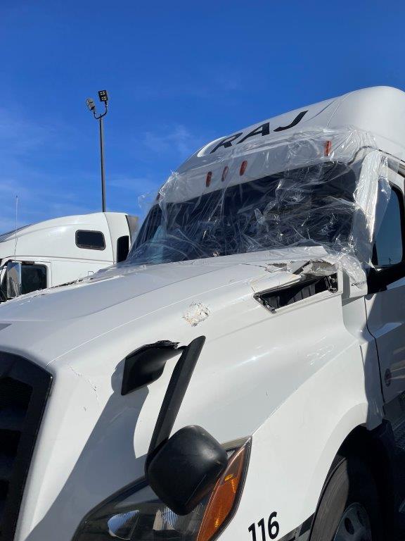2021 Freightliner PT126SLP