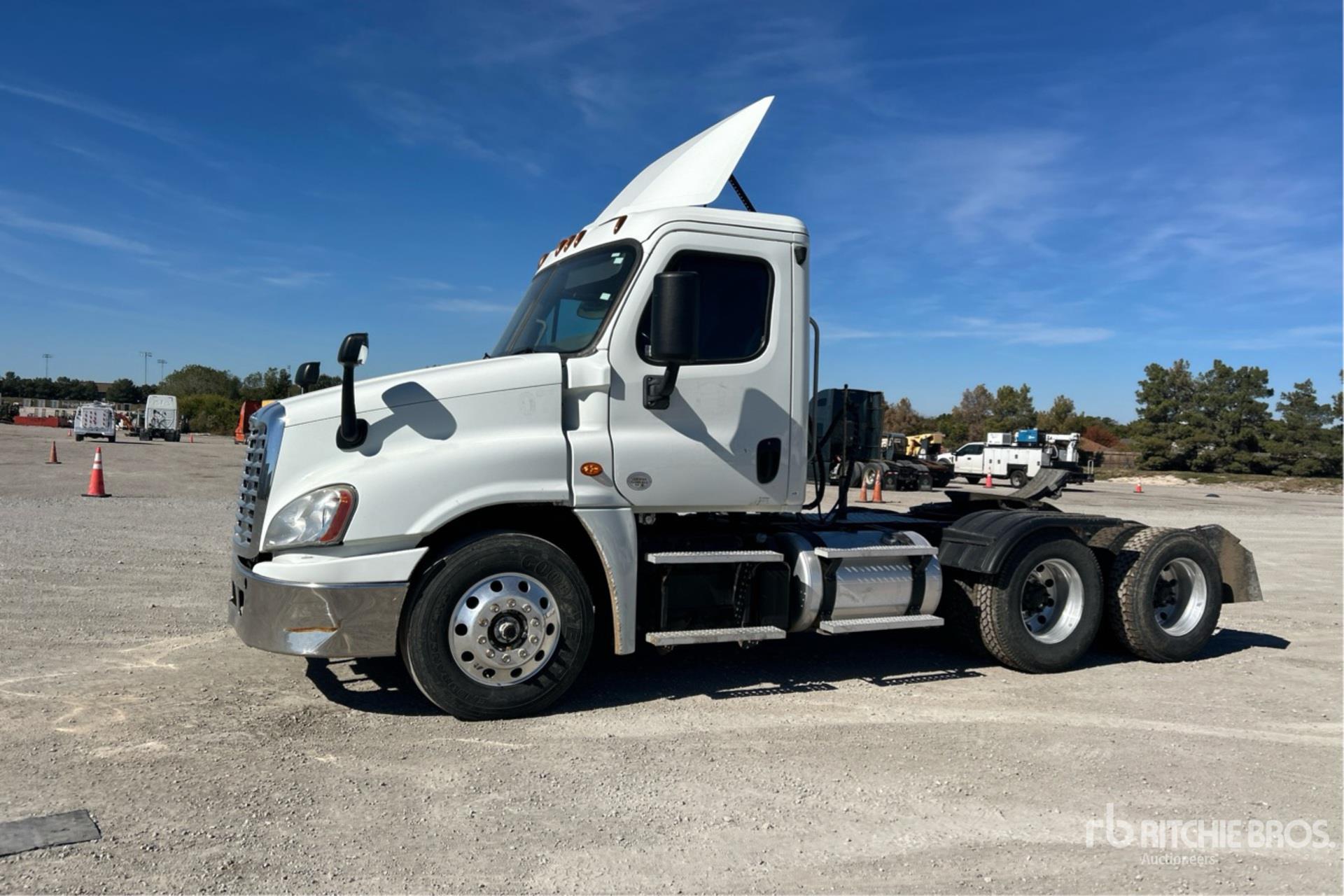 2017 Freightliner CA12564SLP Cascadia