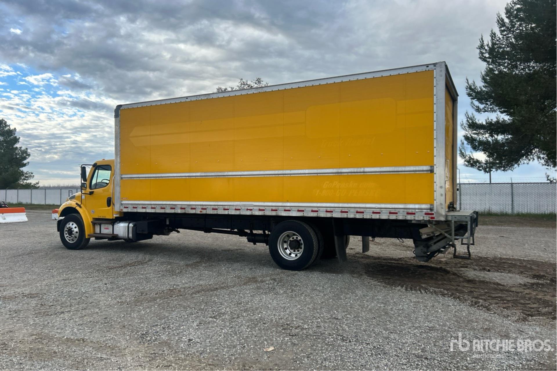 2019 Freightliner M2-106