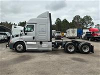 2019 Freightliner CA113 Cascadia