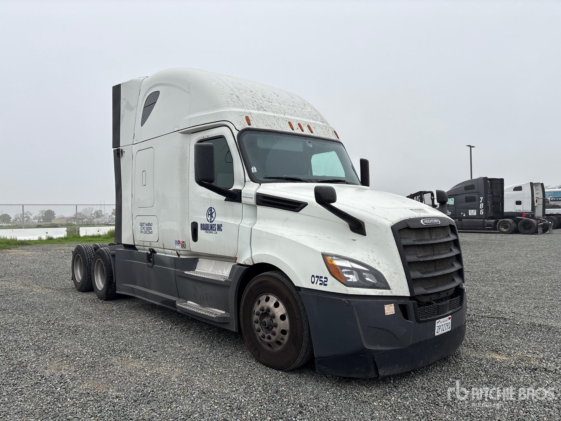 2020 Freightliner PT126SLP Cascadia 