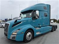2022 VOLVO TRUCK VNL64T760