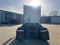 2021 Volvo VNL64T760