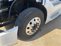 2021 Volvo VNL64T760