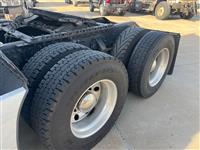 2021 Volvo VNL64T760