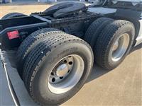 2021 Volvo VNL64T760