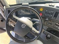 2021 Volvo VNL64T760