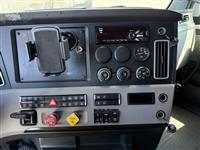 2020 Freightliner PT126064ST