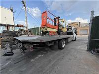 2025 Freightliner M2106042S