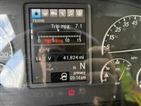 2025 Freightliner M2106042S