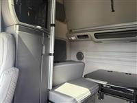 2022 VOLVO TRUCK VNL64T860