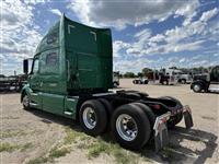 2022 VOLVO TRUCK VNL64T860
