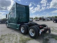2022 VOLVO TRUCK VNL64T860