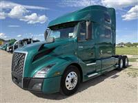 2022 VOLVO TRUCK VNL64T860