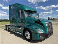 2022 VOLVO TRUCK VNL64T860