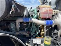 2022 Volvo VNL64T760