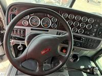 2022 Peterbilt 389