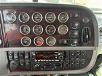 2022 Peterbilt 389