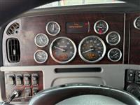 2022 Peterbilt 389