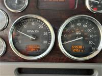 2022 Peterbilt 389