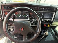 2023 Kenworth W900