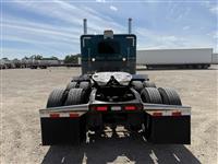 2023 Peterbilt 389
