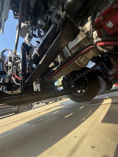 2025 Kenworth T880
