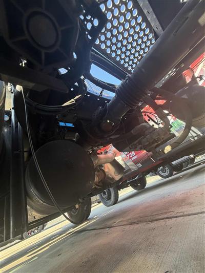 2025 Kenworth T880