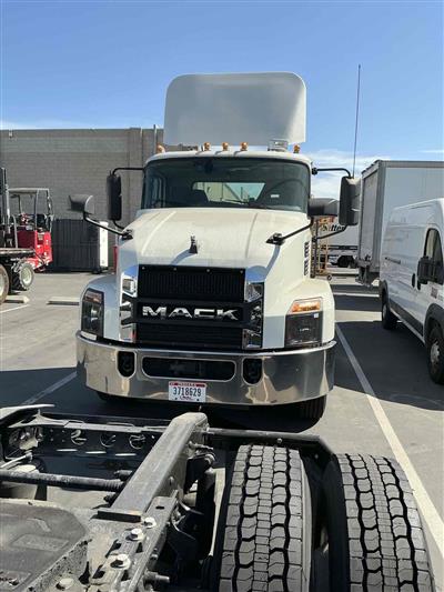 2021 Mack AN64T