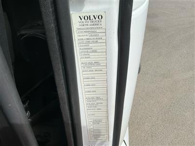 2023 Volvo VNL64T860
