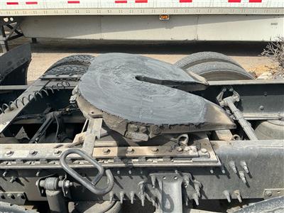 2023 Volvo VNL64T860