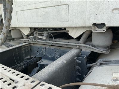 2023 Volvo VNL64T860