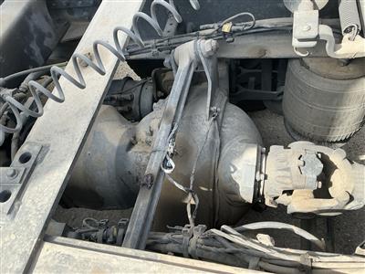 2023 Volvo VNL64T860
