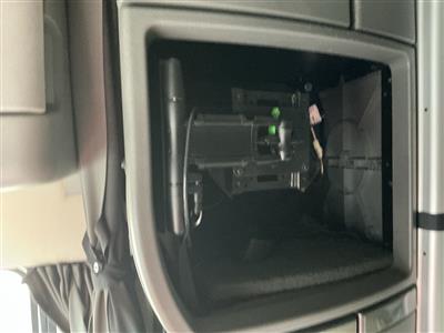 2023 Volvo VNL64T860