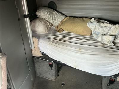 2023 Volvo VNL64T860