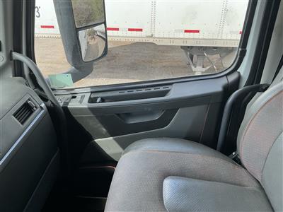 2023 Volvo VNL64T860